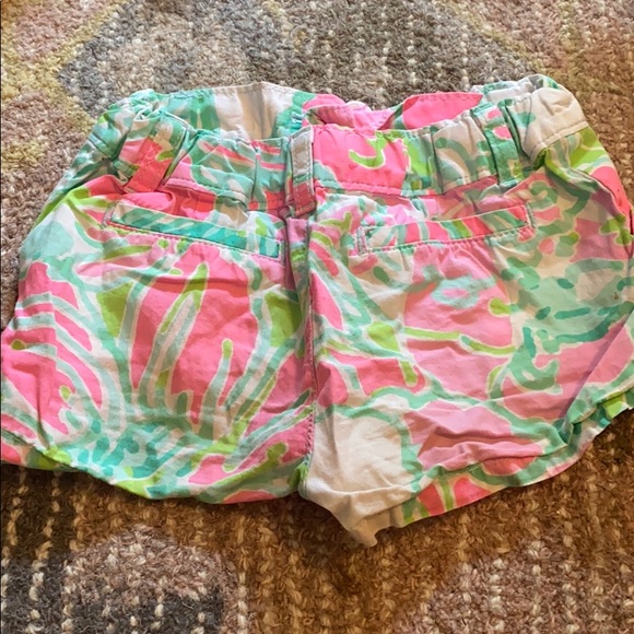 Lily Pulitzer girls shorts 5T. Excellent cond - Picture 2 of 3